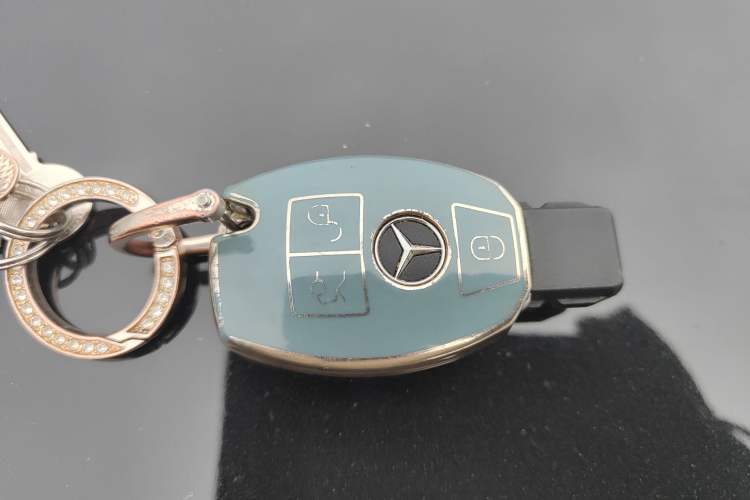 Used Mercedes-Benz GLC 2018 GLC 300 4MATIC Sport Edition Vehicle Key