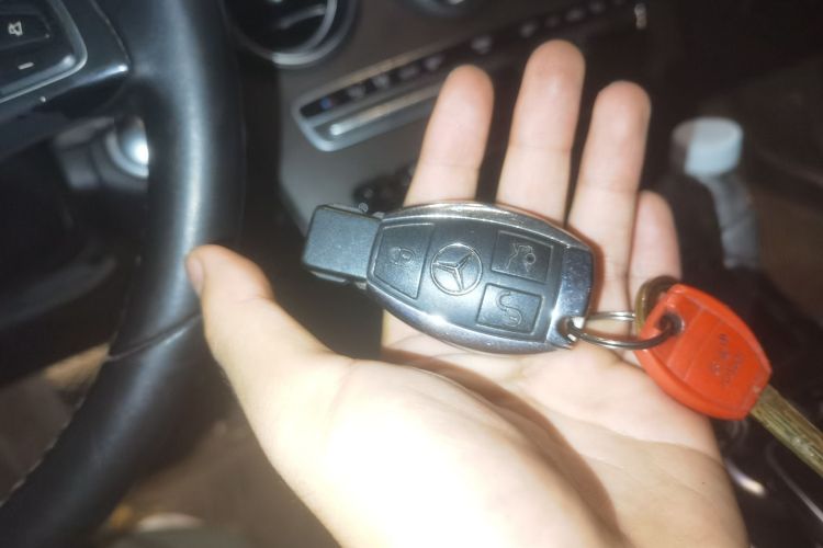 Used Mercedes-Benz GLC 2018 GLC 300 4MATIC Sport Edition Vehicle Key