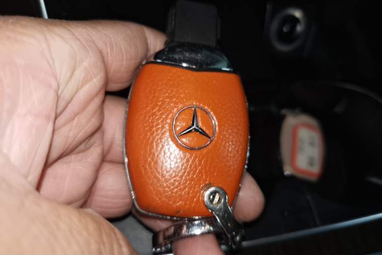 Used Mercedes-Benz GLC 2018 Facelift GLC 260 4MATIC Luxury Edition Vehicle Key