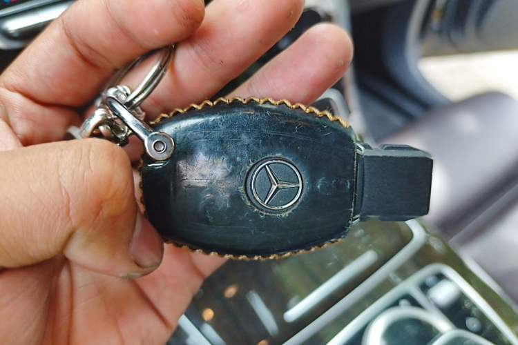 Used Mercedes-Benz GLC 2018 Facelift GLC 260 4MATIC Luxury Edition Vehicle Key
