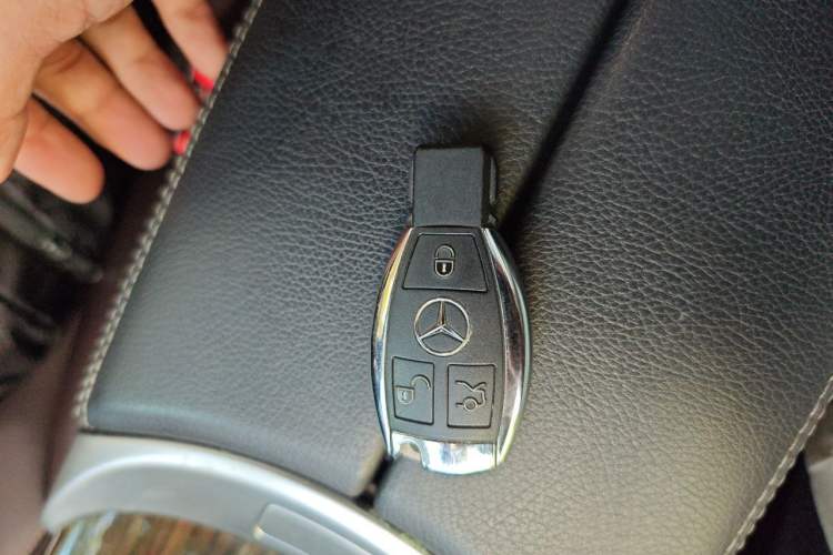 Used Mercedes-Benz GLC 2018 Facelifted GLC 260 4MATIC Dynamic Edition Vehicle Key