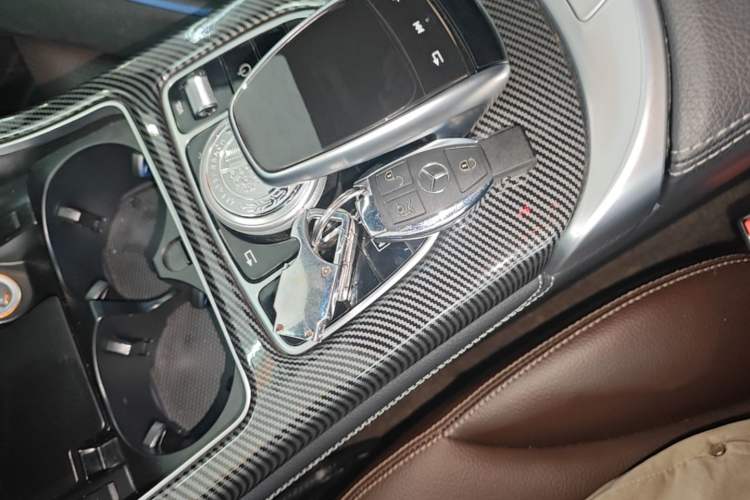 Used Mercedes-Benz GLC 2018 Facelift GLC 260 4MATIC Luxury Edition Vehicle Key