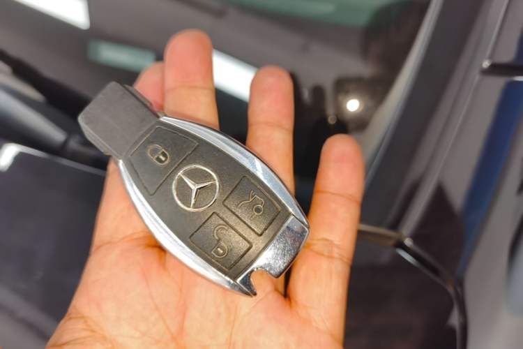 Used Mercedes-Benz GLC 2018 GLC 300 4MATIC Sport Edition Vehicle Key