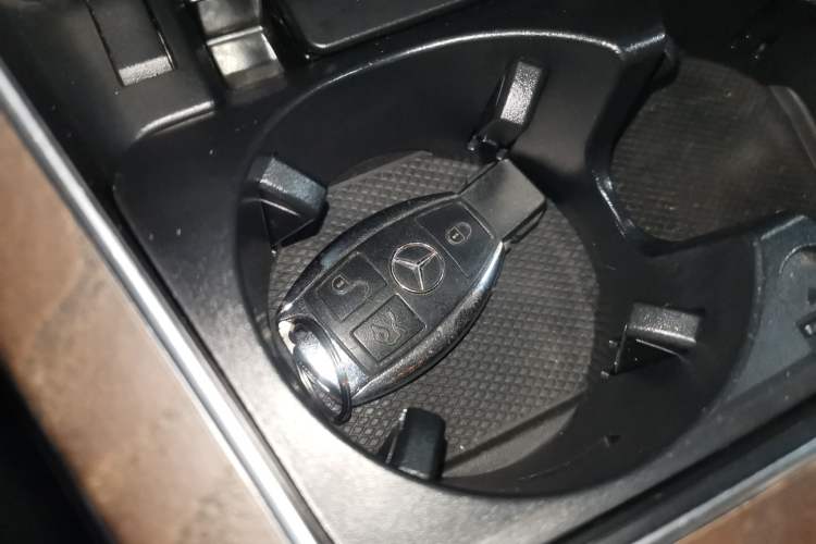 Used Mercedes-Benz GLC 2018 Refreshed GLC 300 4MATIC Dynamic Edition Vehicle Key