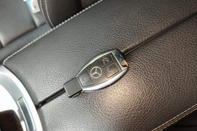 Used Mercedes-Benz GLC 2018 GLC 260 4MATIC Luxury Model Vehicle Key