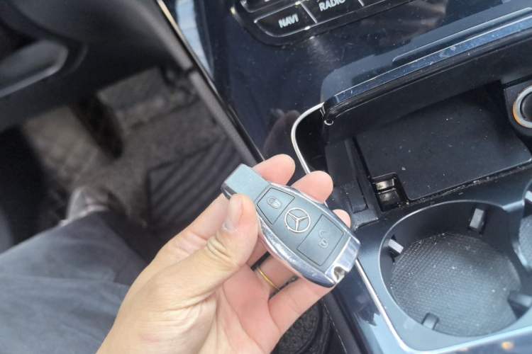 Used Mercedes-Benz GLC 2018 Facelift GLC 200 4MATIC Vehicle Key