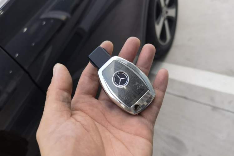 Used Mercedes-Benz GLC 2018 Facelift GLC 260 4MATIC Luxury Edition Vehicle Key