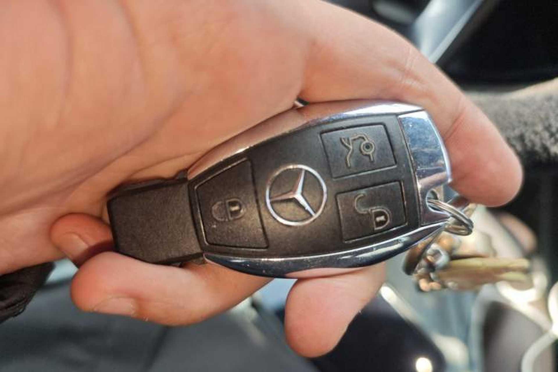 Used Mercedes-Benz GLC 2018 GLC 260 4MATIC Luxury Model Vehicle Key