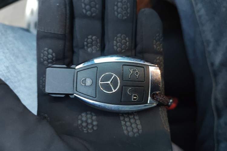 Used Mercedes-Benz GLC 2018 GLC 260 4MATIC Luxury Model Vehicle Key