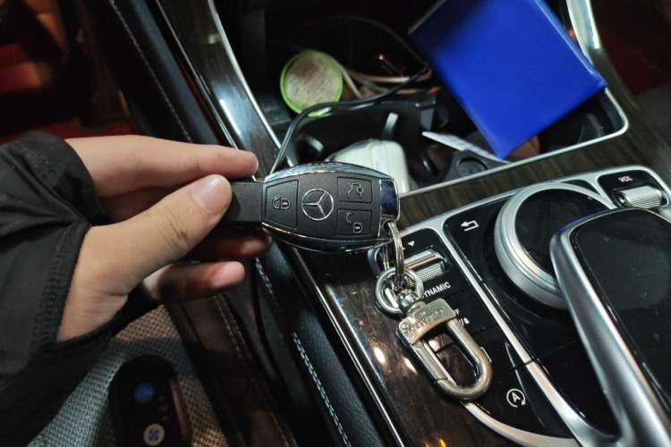 Used Mercedes-Benz GLC 2018 GLC 260 4MATIC Dynamic Edition Vehicle Key