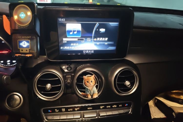 Used Mercedes-Benz GLC 2018 GLC 260 4MATIC Luxury Model Audio And AC Panel