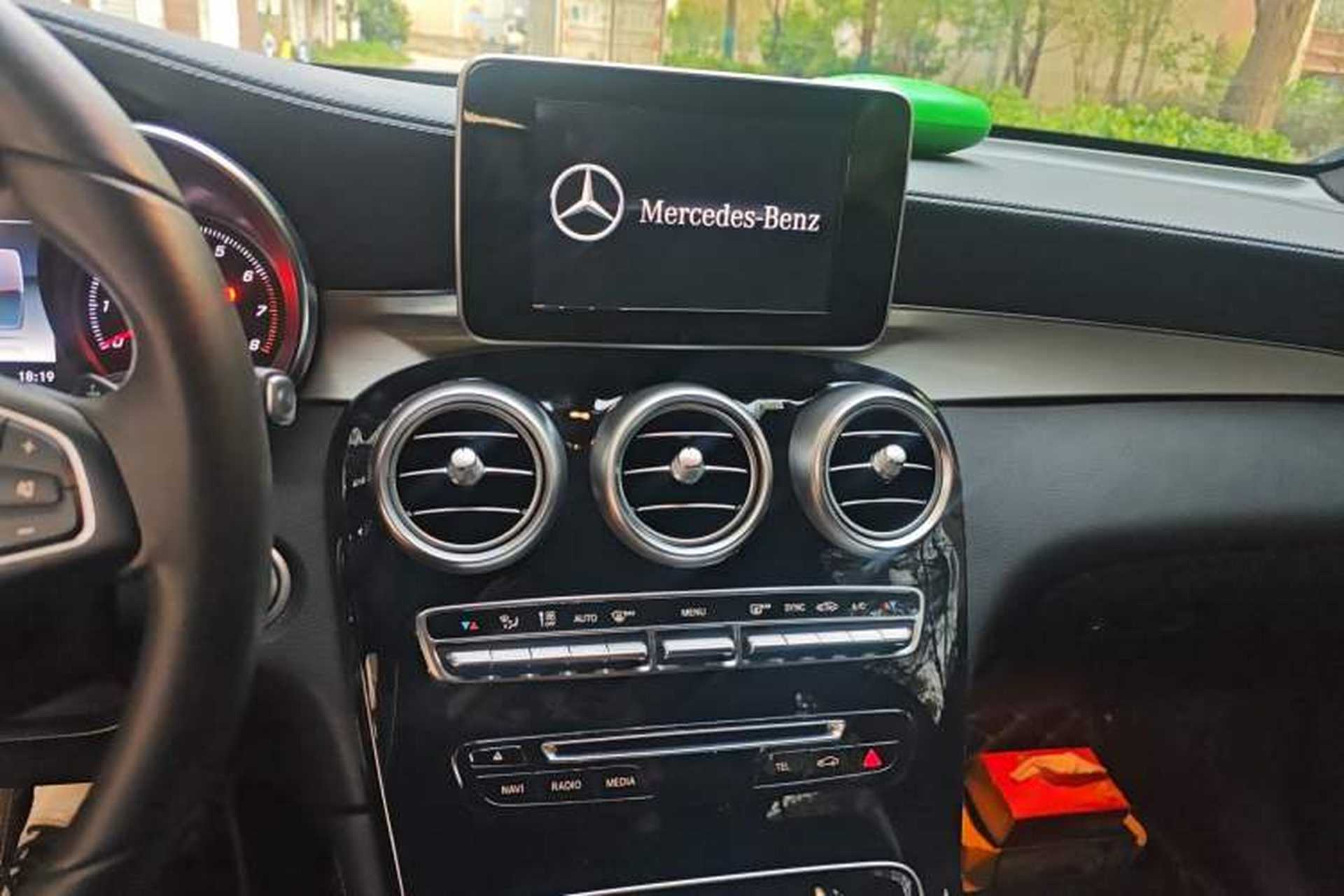 Used Mercedes-Benz GLC 2018 GLC 200 4MATIC Audio And AC Panel