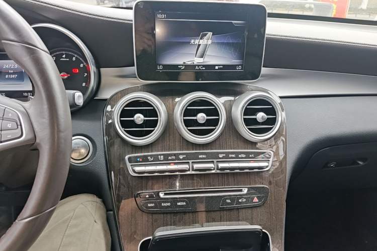 Used Mercedes-Benz GLC 2018 GLC 260 4MATIC Luxury Model Audio And AC Panel