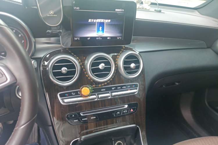 Used Mercedes-Benz GLC 2018 GLC 260 4MATIC Luxury Model Audio And AC Panel