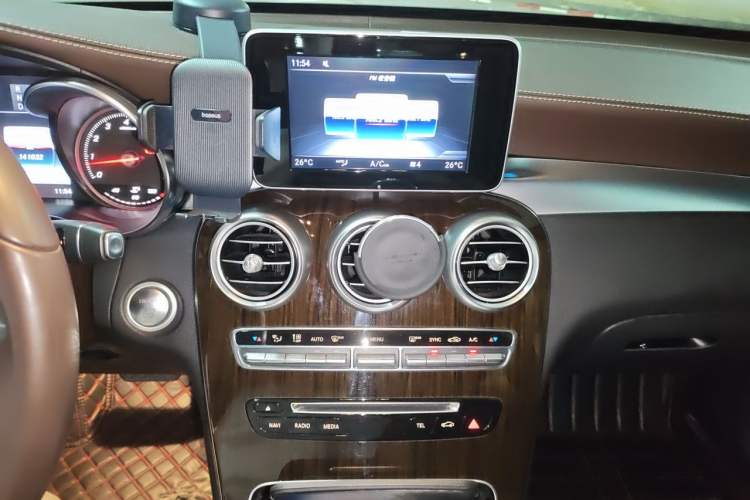 Used Mercedes-Benz GLC 2018 GLC 260 4MATIC Luxury Model Audio And AC Panel