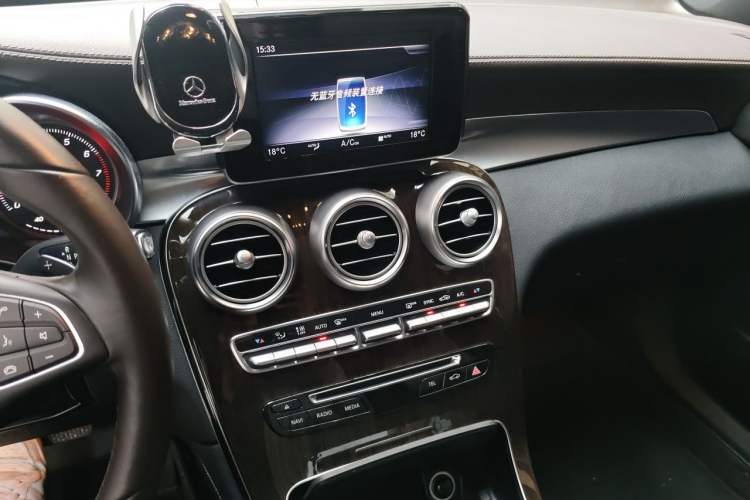 Used Mercedes-Benz GLC 2018 GLC 260 4MATIC Luxury Model Audio And AC Panel