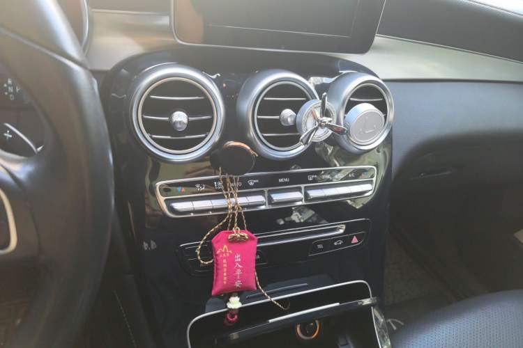 Used Mercedes-Benz GLC 2018 GLC 200 4MATIC Audio And AC Panel