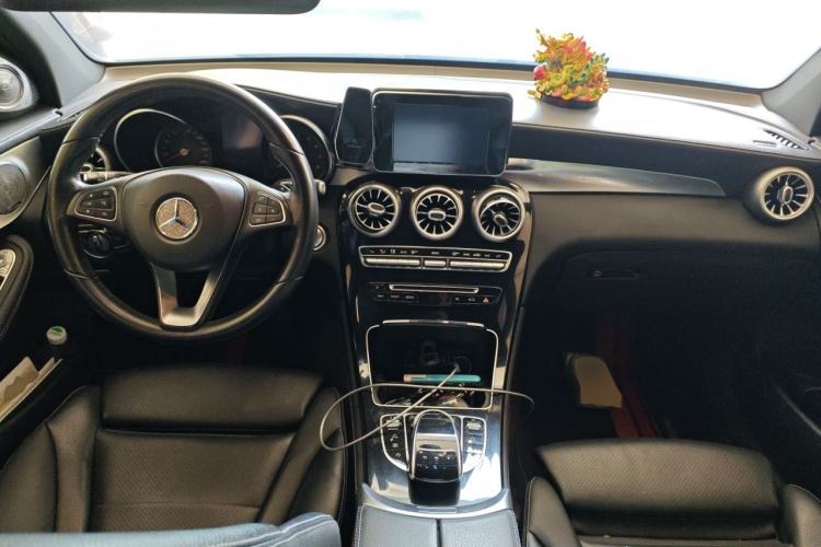 Used Mercedes-Benz GLC 2018 GLC 200 4MATIC Center Console