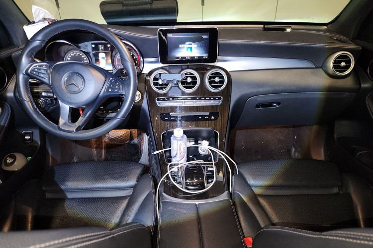 Used Mercedes-Benz GLC 2018 Facelifted GLC 260 4MATIC Dynamic Edition Center Console
