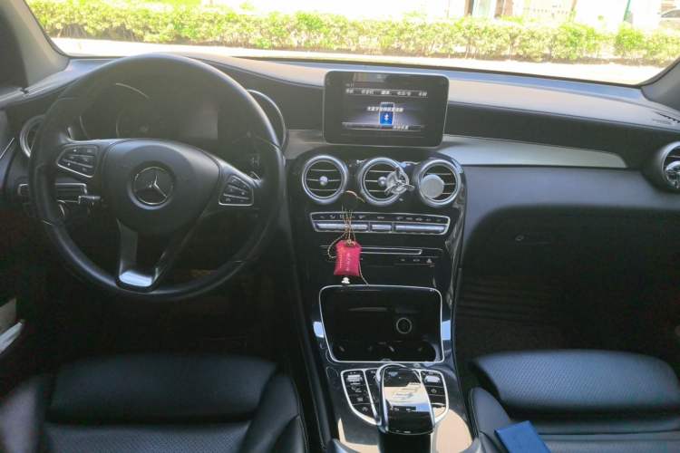 Used Mercedes-Benz GLC 2018 GLC 200 4MATIC Center Console