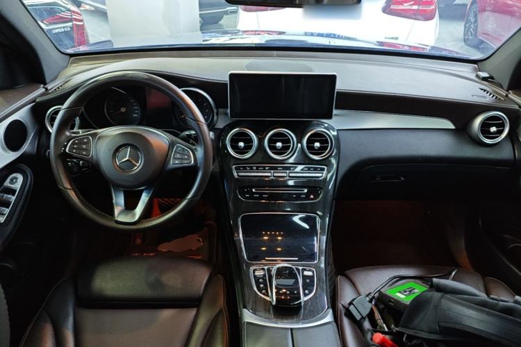 Used Mercedes-Benz GLC 2018 GLC 200 4MATIC Center Console