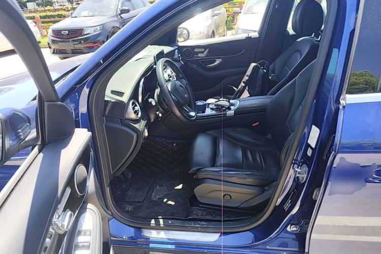 Used Mercedes-Benz GLC 2018 Facelifted GLC 260 4MATIC Dynamic Edition Driver Seat