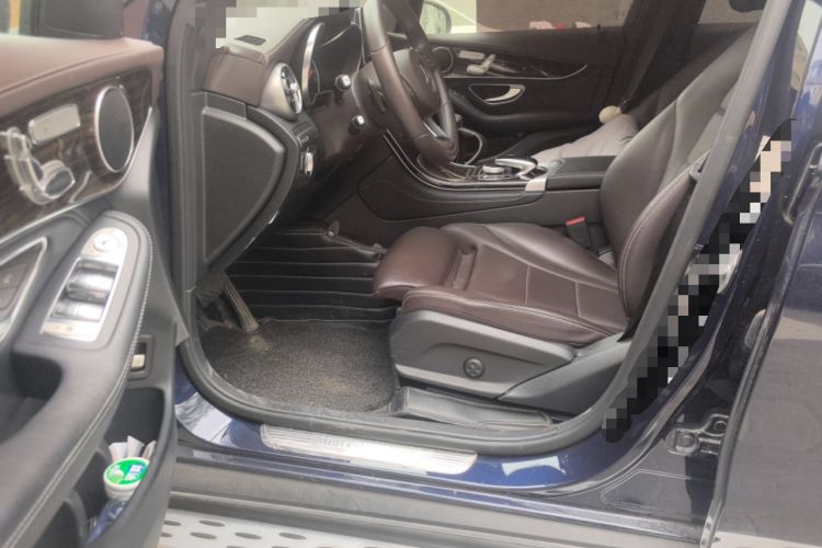 Used Mercedes-Benz GLC 2018 Facelift GLC 260 4MATIC Luxury Edition Driver Seat
