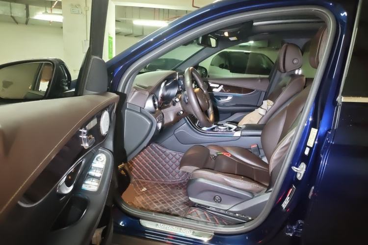 Used Mercedes-Benz GLC 2018 GLC 260 4MATIC Luxury Model Driver Seat