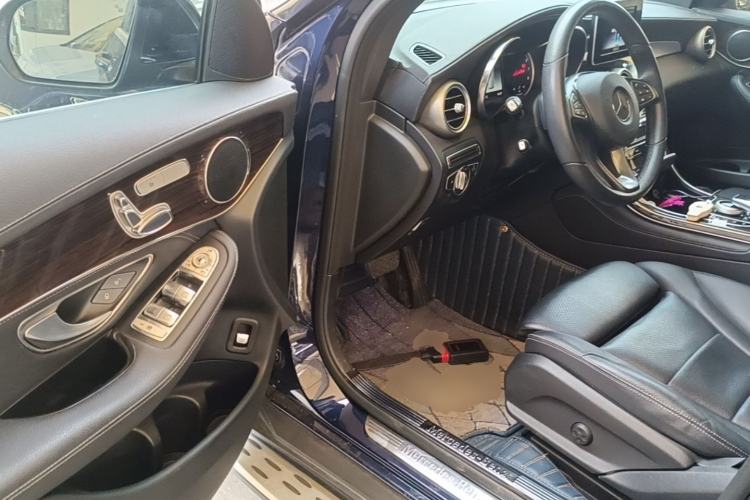 Used Mercedes-Benz GLC 2018 Facelifted GLC 260 4MATIC Dynamic Edition Driver Seat