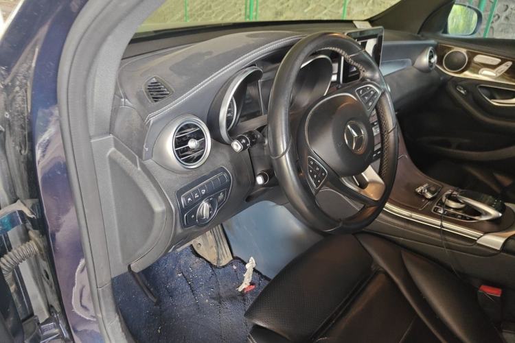 Used Mercedes-Benz GLC 2018 GLC 260 4MATIC Luxury Model Driver Seat