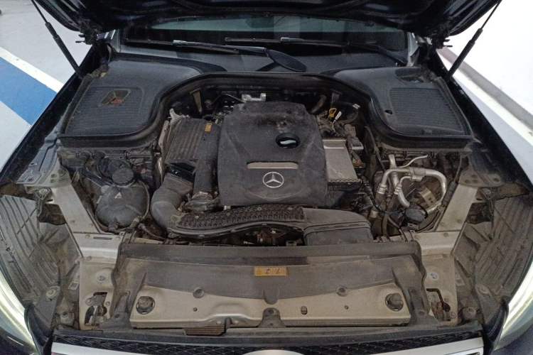 Used Mercedes-Benz GLC 2018 GLC 260 4MATIC Luxury Model Engine Bay