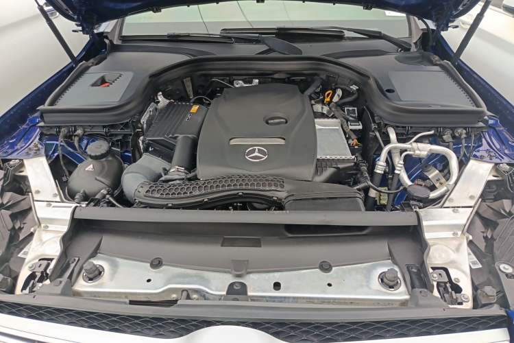 Used Mercedes-Benz GLC 2018 Facelifted GLC 260 4MATIC Dynamic Edition Engine Bay