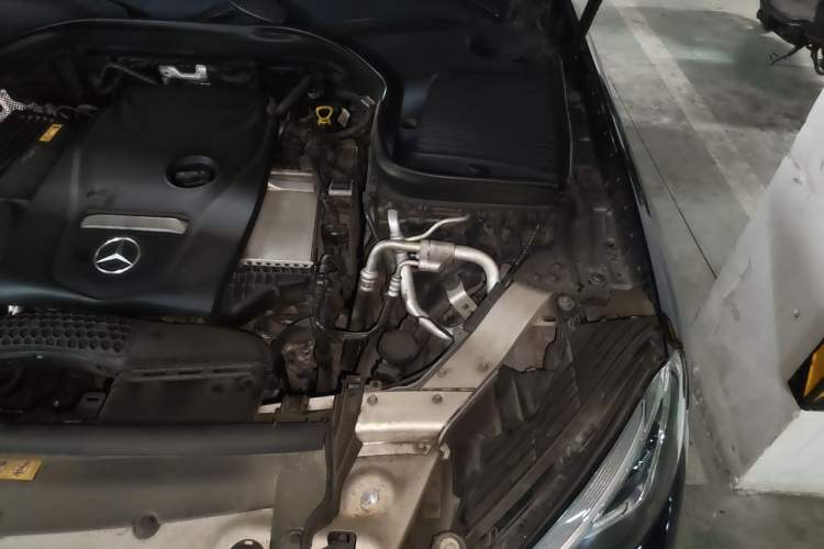 Used Mercedes-Benz GLC 2018 GLC 260 4MATIC Luxury Model Engine Bay Left