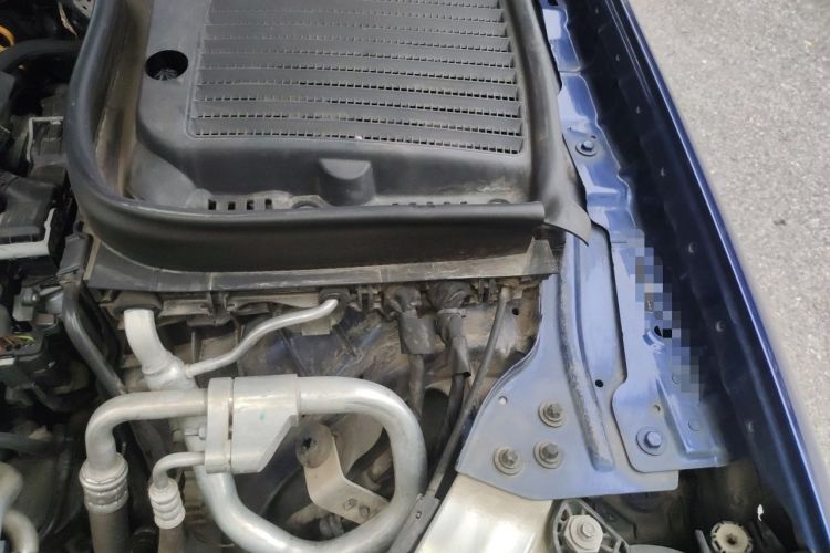 Used Mercedes-Benz GLC 2018 Facelift GLC 260 4MATIC Luxury Edition Engine Bay Left