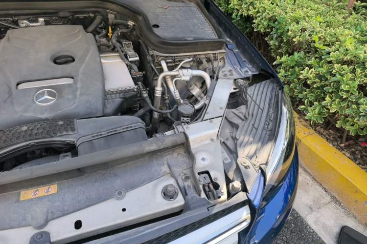 Used Mercedes-Benz GLC 2018 GLC 200 4MATIC Engine Bay Left