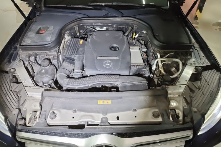 Used Mercedes-Benz GLC 2018 GLC 260 4MATIC Luxury Model Engine Bay