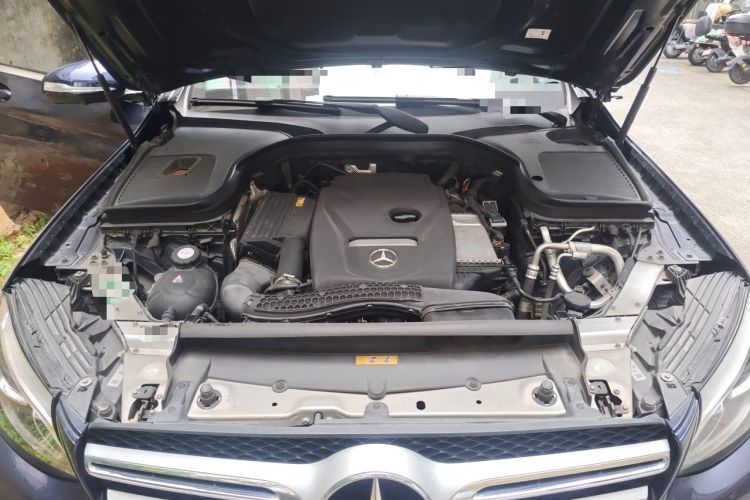 Used Mercedes-Benz GLC 2018 GLC 260 4MATIC Luxury Model Engine Bay