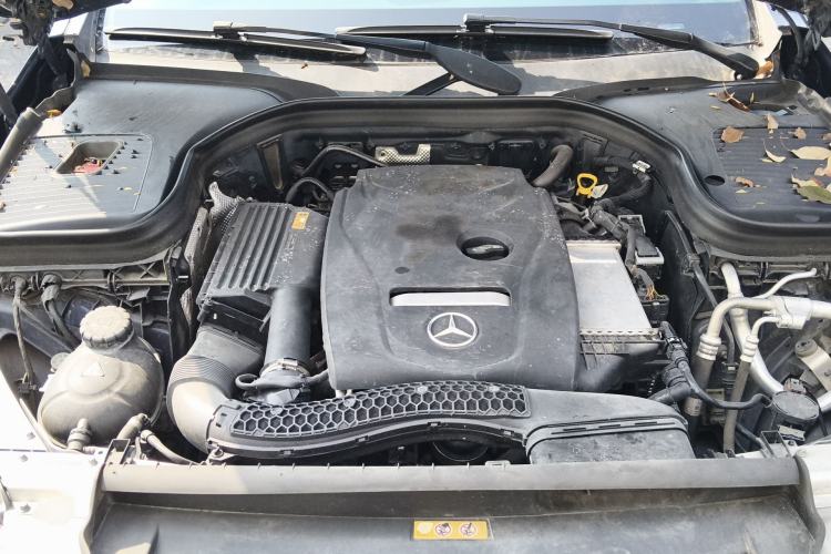 Used Mercedes-Benz GLC 2018 GLC 260 4MATIC Luxury Model Engine Bay