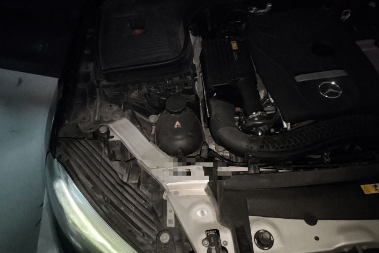 Used Mercedes-Benz GLC 2018 GLC 260 4MATIC Dynamic Edition Engine Bay Right