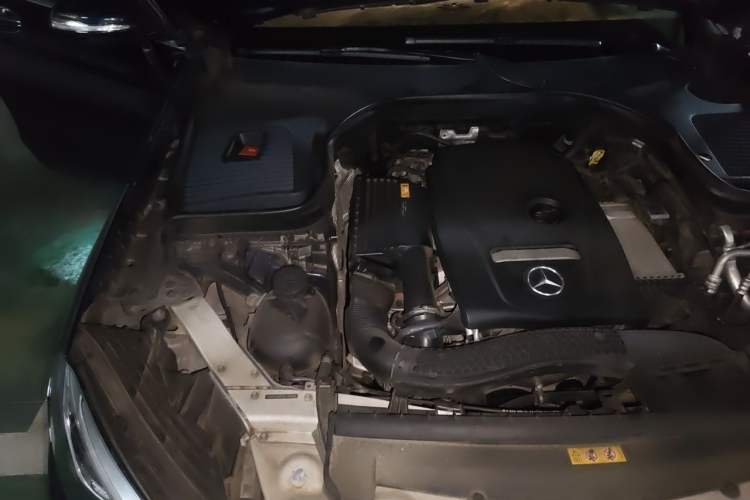 Used Mercedes-Benz GLC 2018 GLC 260 4MATIC Luxury Model Engine Bay Right