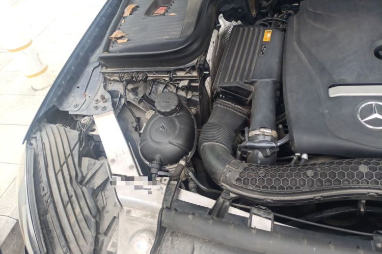 Used Mercedes-Benz GLC 2018 GLC 260 4MATIC Luxury Model Engine Bay Right