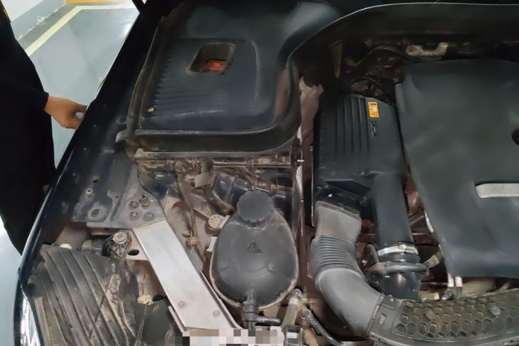 Used Mercedes-Benz GLC 2018 Facelift GLC 260 4MATIC Luxury Edition Engine Bay Right