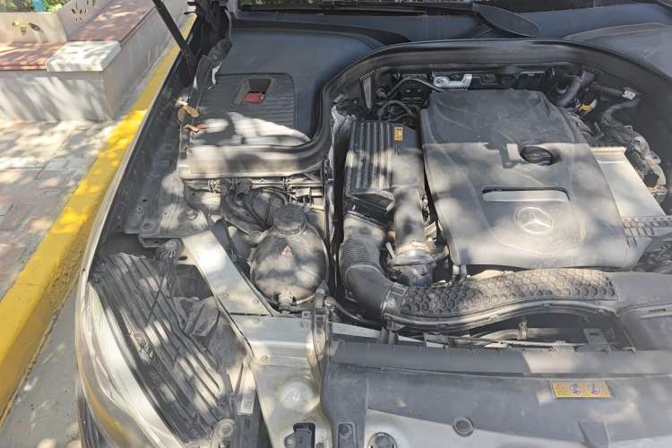Used Mercedes-Benz GLC 2018 Facelift GLC 260 4MATIC Luxury Edition Engine Bay Right