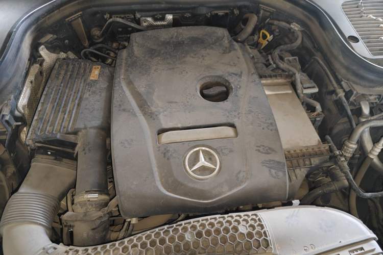 Used Mercedes-Benz GLC 2018 GLC 260 4MATIC Luxury Model Engine Bay