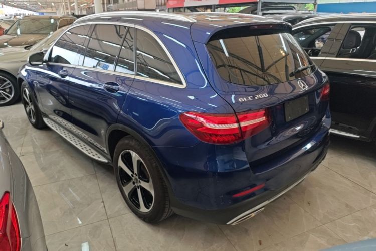 Used Mercedes-Benz GLC 2018 Facelift GLC 260 4MATIC Luxury Edition Exterior 2