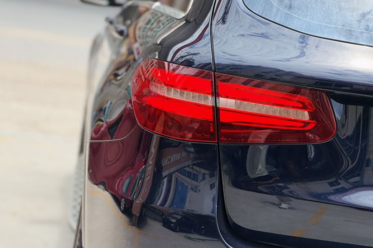 Used Mercedes-Benz GLC 2018 GLC 260 4MATIC Dynamic Edition Exterior 5