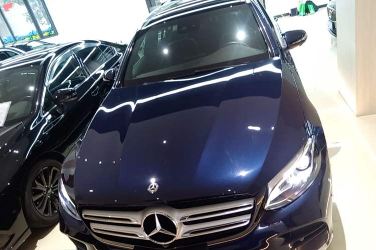 Used Mercedes-Benz GLC 2018 Facelift GLC 260 4MATIC Luxury Edition Front