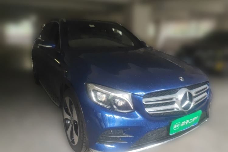 Used Mercedes-Benz GLC 2018 Refreshed GLC 300 4MATIC Dynamic Edition Front Right 45 Deg