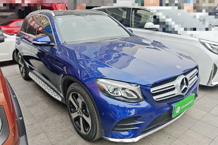 Used Mercedes-Benz GLC 2018 GLC 260 4MATIC Luxury Model Front Right 45 Deg