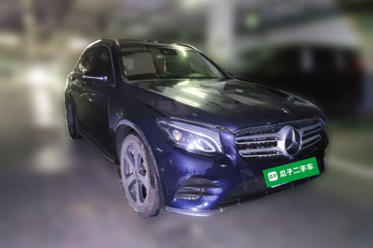 Used Mercedes-Benz GLC 2018 Facelift GLC 260 4MATIC Luxury Edition Front Right 45 Deg